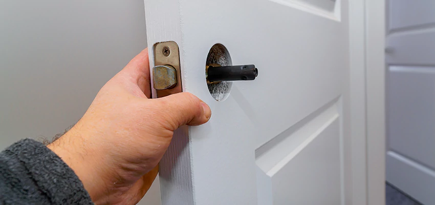 Nighttime Locksmith For Lock Repair in Pekin, IL