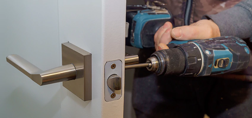 Broken Door Handle Lock Repair in Pekin, Illinois