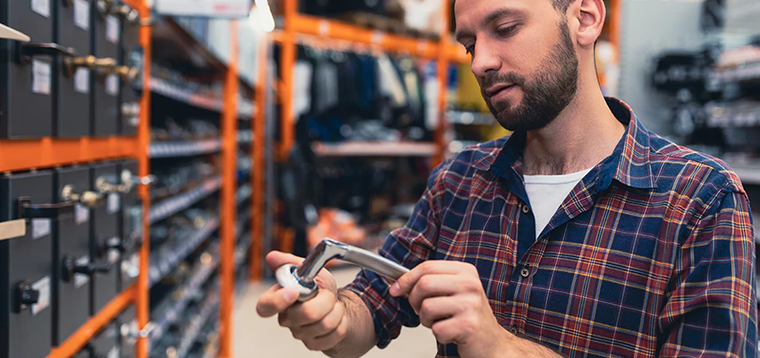 Locksmith For Retail Stores Lockout Services in Pekin, Illinois